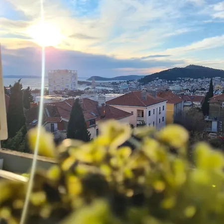 Апартаменты Beautiful Sea View, Free Parking, Centre Of *