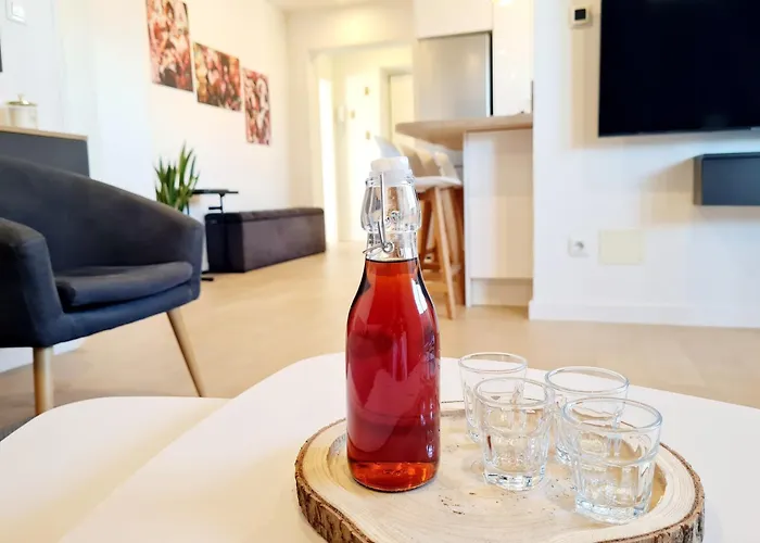 Beautiful Sea View, Free Parking, Centre Of Lejlighed