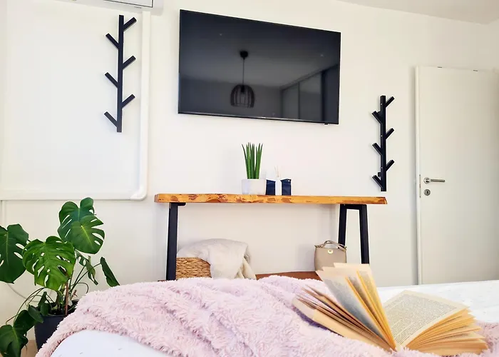 Lejlighed Beautiful Sea View, Free Parking, Centre Of *